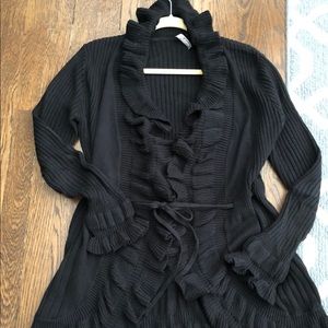 Long cardigan with ruffles